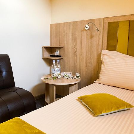 Alex Hotel Єреван Екстер'єр фото