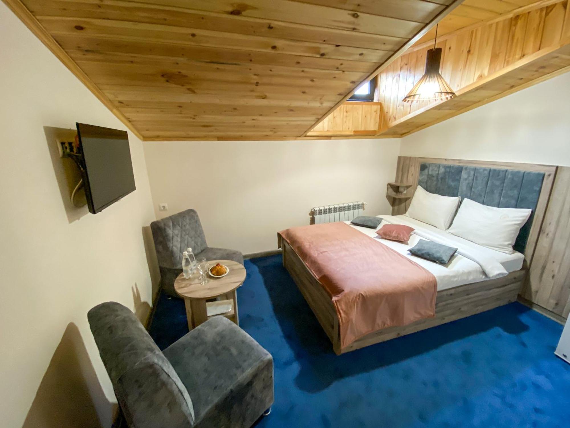 Alex Hotel Єреван Номер фото