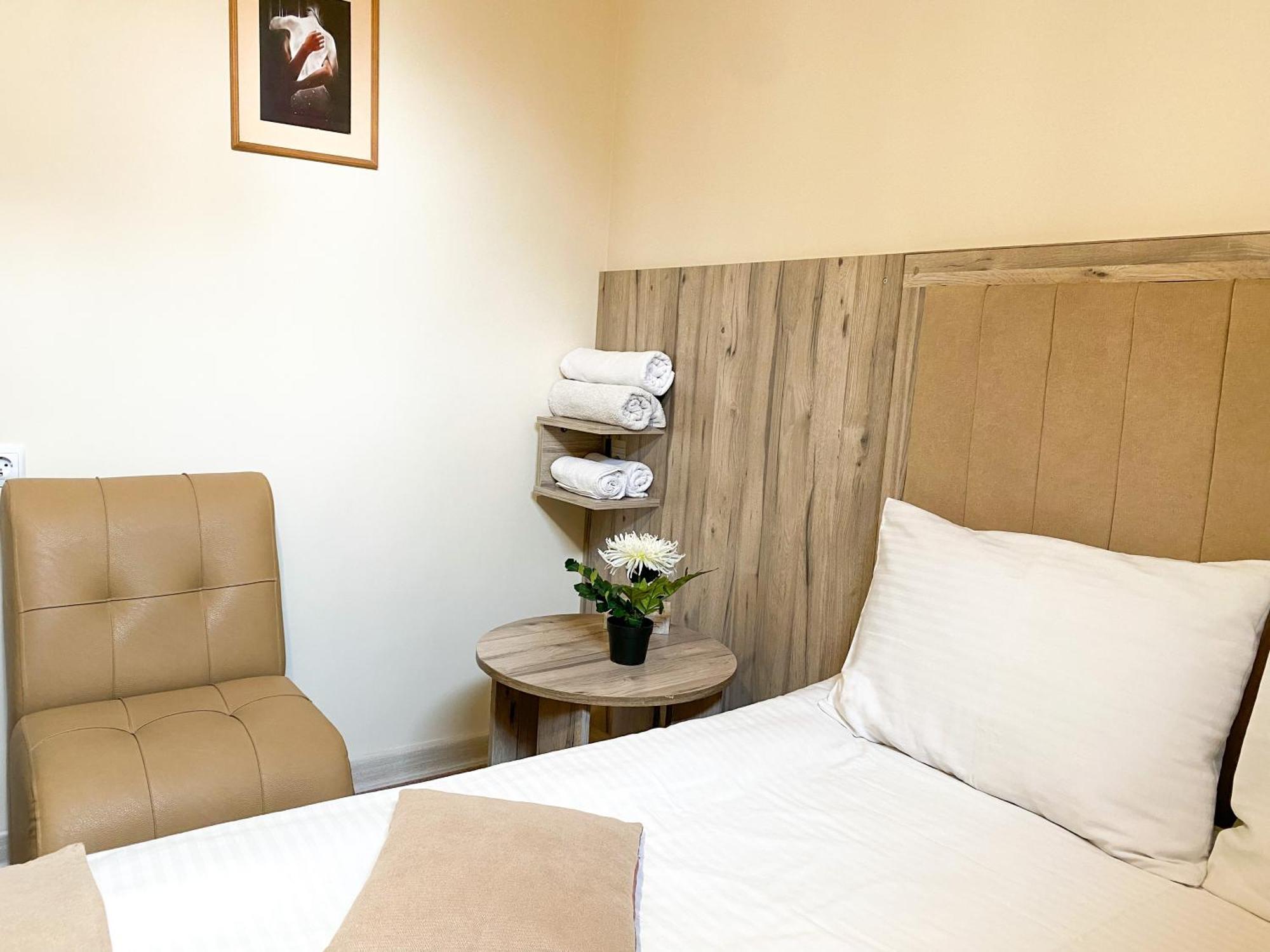 Alex Hotel Єреван Номер фото
