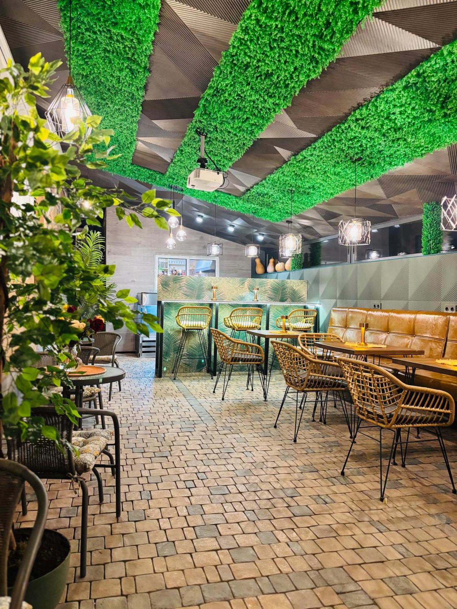 Alex Hotel Єреван Екстер'єр фото