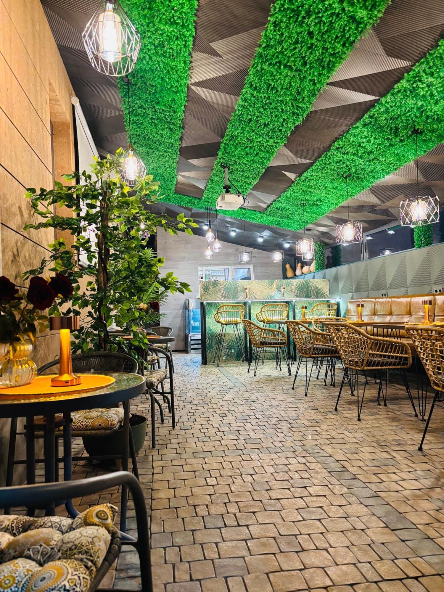 Alex Hotel Єреван Екстер'єр фото